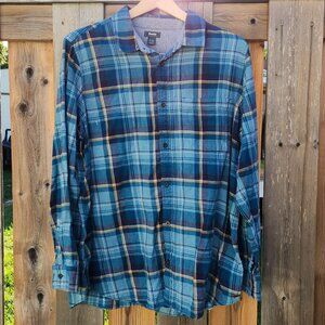 ROOTS CANADA Button Up Plaid Shirt women's XL 100% Cotton